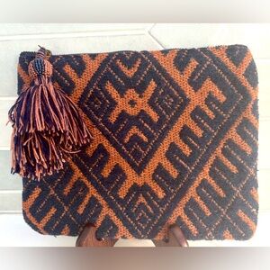 Universal Thread Goods Co Makeup/Clutch Navy/Brown